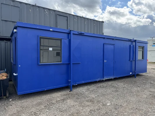 - Ref: 3984 - 32'x10' Cabin