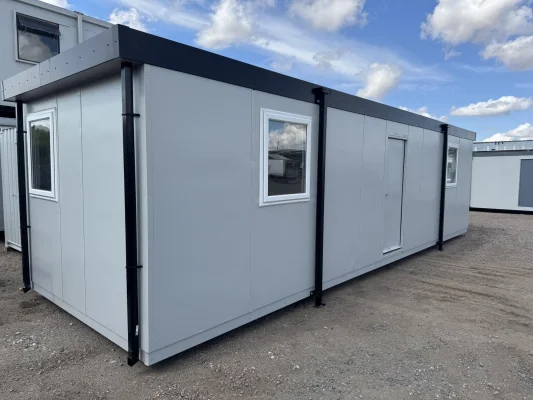  - Ref: 3807 - 32'x10' Cabin