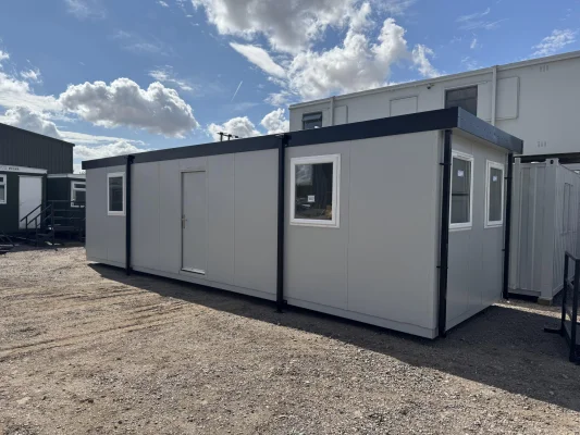  - Ref: 3807 - 32'x10' Cabin