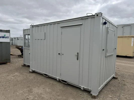  - Ref: 3693 - 12' x 8' Cabins up to 24' Long