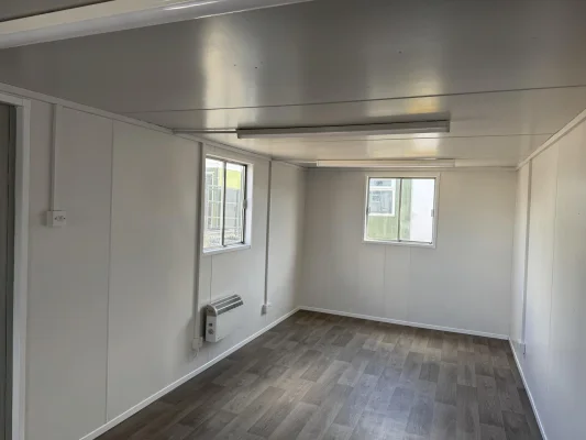  - Ref: 3941 - 32'x10' Cabin