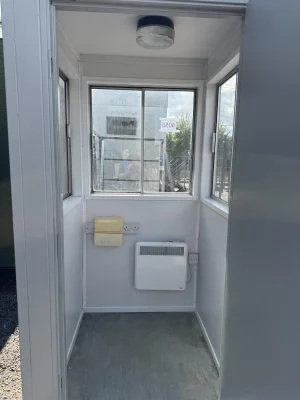  - Ref: 4056 - 4' x 4' Cabins up to 24' Long