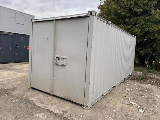  - Ref: 4049 - 24'x9' Container