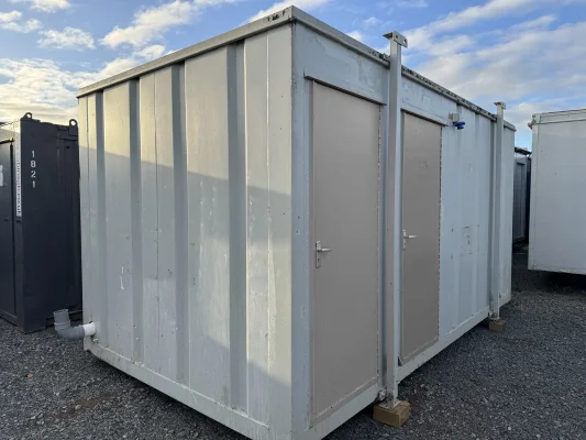  - Ref: 4071 - 16'x9' Toilet