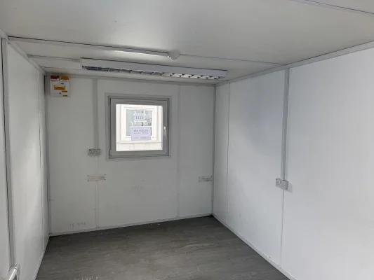  - Ref: 4111 - 24'x9' Cabins up to 24' Long