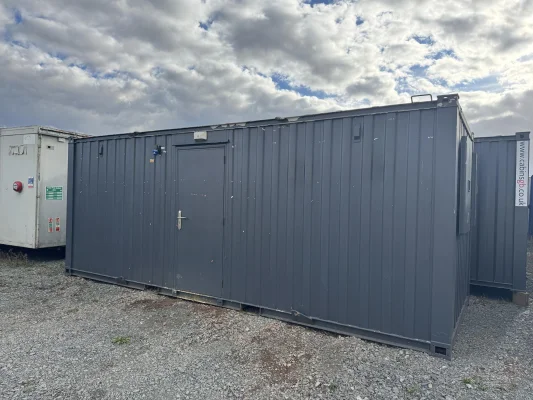  - Ref: 4123 - 21'x8' Cabins up to 24' Long