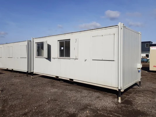  - Ref: 3511 - 21'x8' Cabins up to 24' Long
