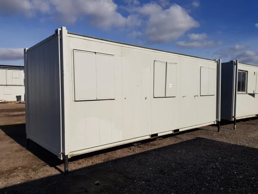  - Ref: 3513 - 21'x8' Cabins up to 24' Long