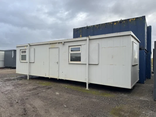 - Ref: 4159 - 32'x10' Cabin