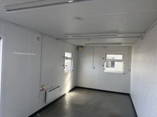 - Ref: 4117 - 32'x10' Cabin