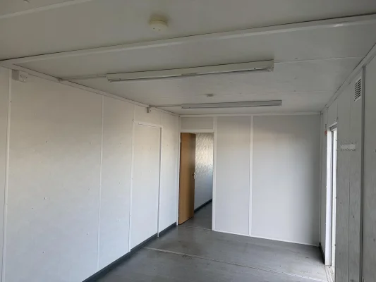 - Ref: 4117 - 32'x10' Cabin