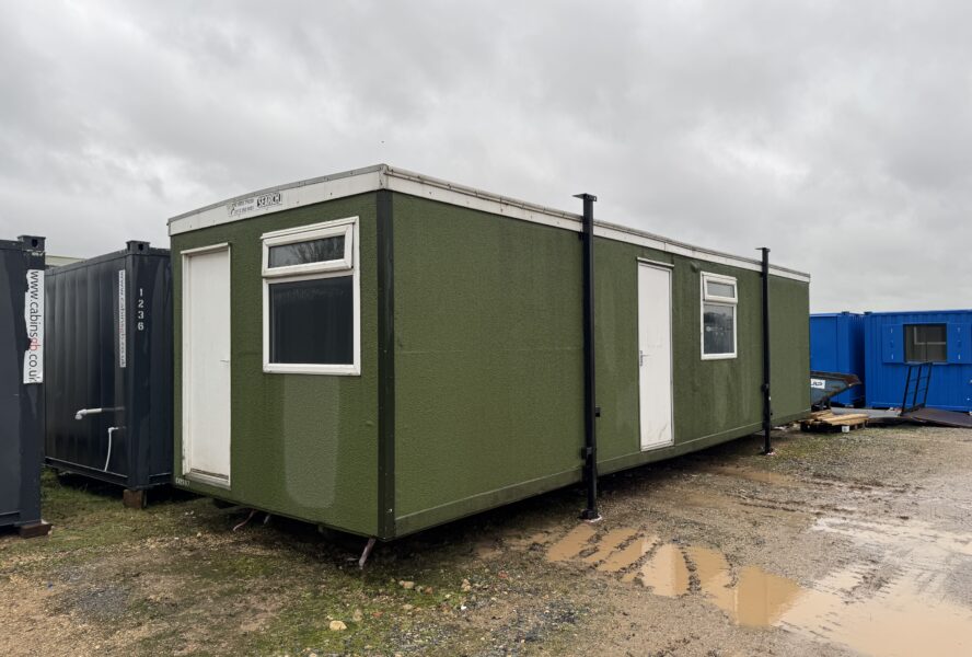 Textured Jackleg Cabin – 32’x10′